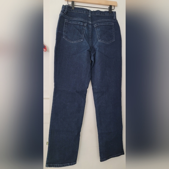 Gloria Vanderbilt Amanda Denim Jeans. Size 8. - Picture 3 of 5